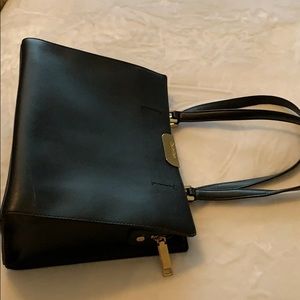 👜👛💛 EUC Calvin Klein black purse!!! Exquisite!!